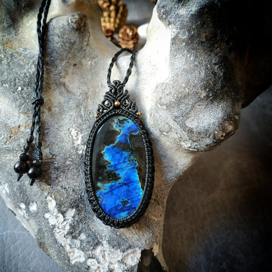 Labradorite Macrame Necklace - SOLD