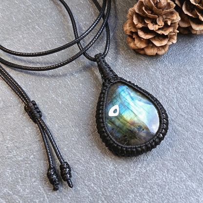 Labradorite Macrame Necklace | Pendant size approx 5 cm