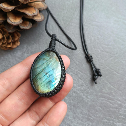 Labradorite Macrame Necklace | Pendant size approx 5.3 cm