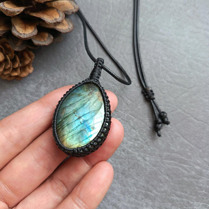 Labradorite Macrame Necklace | Pendant size approx 5.3 cm