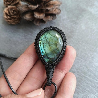Labradorite Macrame Necklace | Pendant size approx 5.5 cm