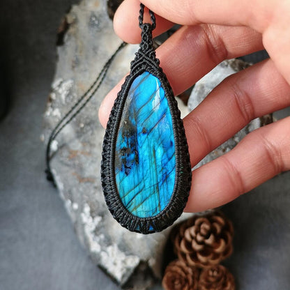 Labradorite Macrame Necklace | Pendant size approx 6.8 cm