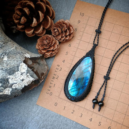 Labradorite Macrame Necklace | Pendant size approx 6.8 cm
