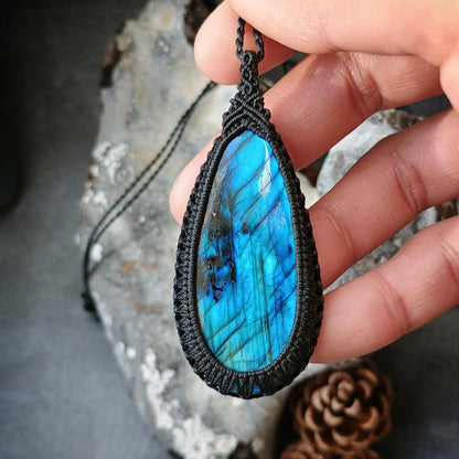 Labradorite Macrame Necklace | Pendant size approx 6.8 cm