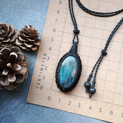 Labradorite Macrame Necklace | Pendant size approx 5.1 cm