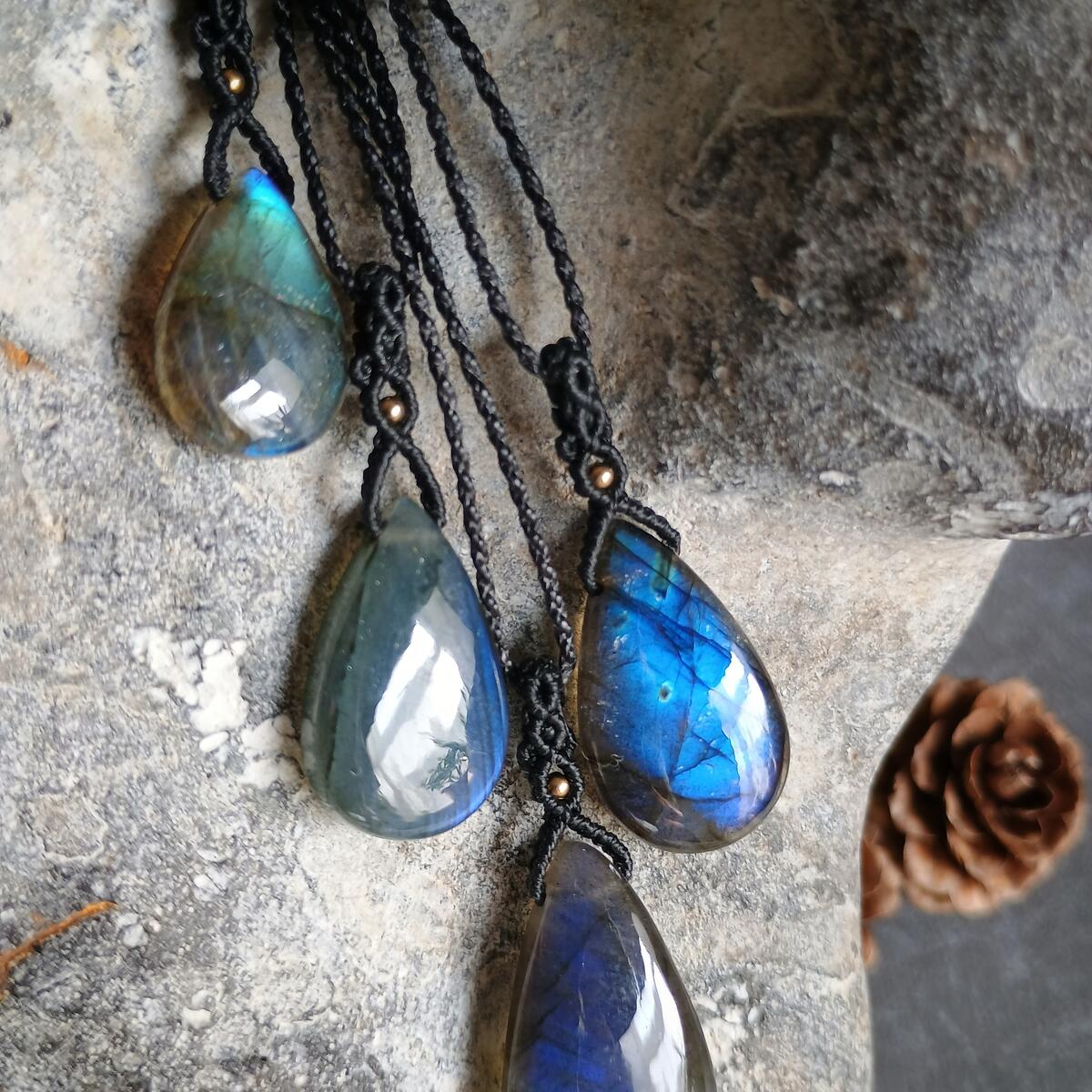 Mini Labradorite Macrame Necklace [LOT-DGB2] with Brass bead