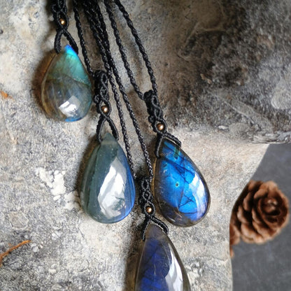 Mini Labradorite Macrame Necklace [LOT-DGB2] with Brass bead
