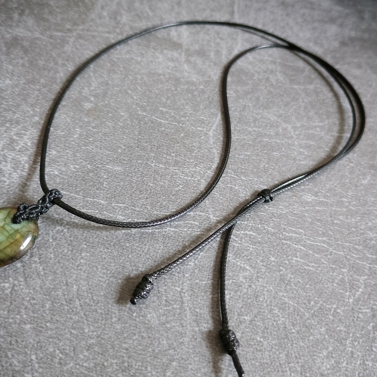 Mini Labradorite Macrame Necklace [LOT-DGA1]
