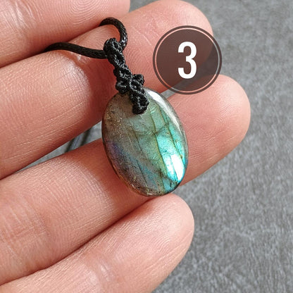 Mini Labradorite Macrame Necklace [LOT-DGA1]