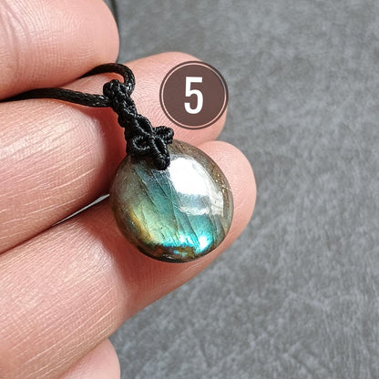 Mini Labradorite Macrame Necklace [LOT-DGA1]