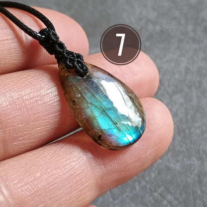 Mini Labradorite Macrame Necklace [LOT-DGA1]