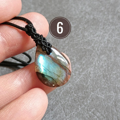 Mini Labradorite Macrame Necklace [LOT-DGA1]