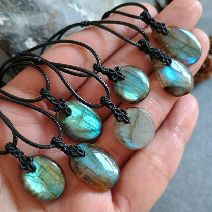 Mini Labradorite Macrame Necklace [LOT-DGA1]