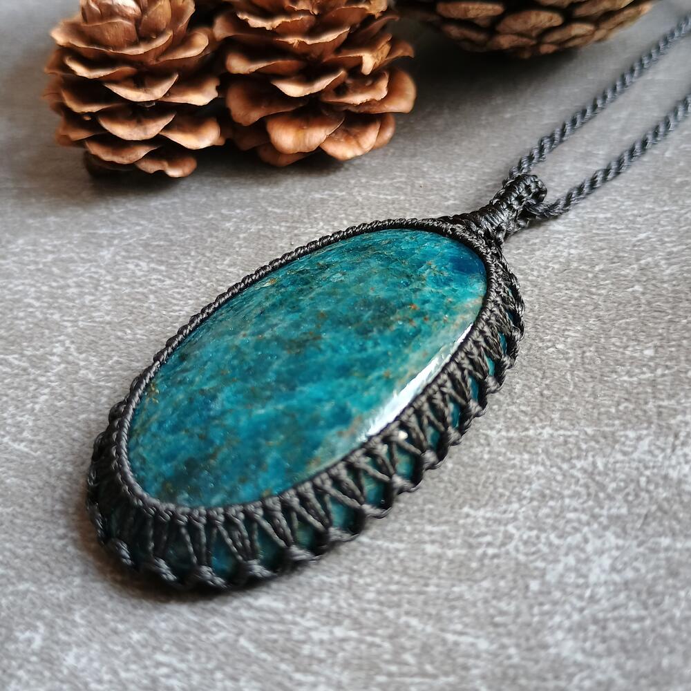 Apatite Macrame Necklace | Pendant size approx 6.2 cm - SOLD