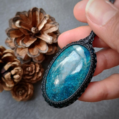 Apatite Macrame Necklace | Pendant size approx 6.2 cm - SOLD