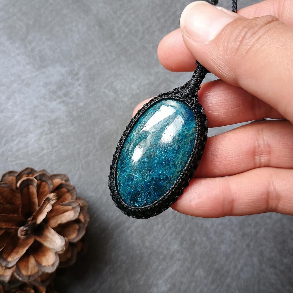 Apatite Macrame Necklace | Pendant size approx 6.2 cm - SOLD