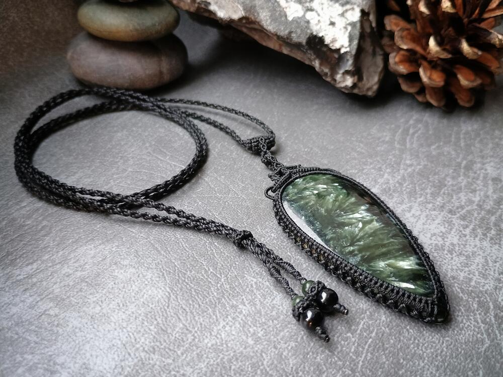 Seraphinite Macrame Necklace | Pendant size approx 8.3 cm