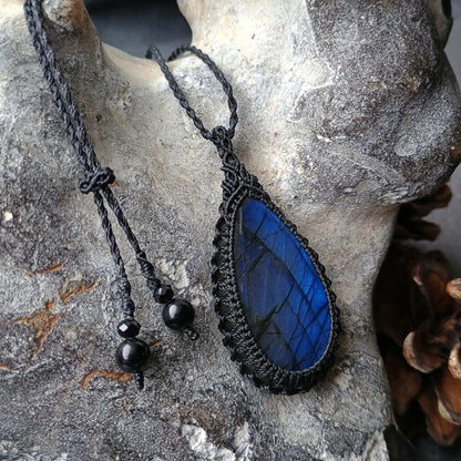 Labradorite Macrame Necklace | Pendant size approx 5.8 cm
