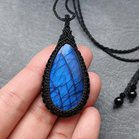 Labradorite Macrame Necklace | Pendant size approx 5.8 cm