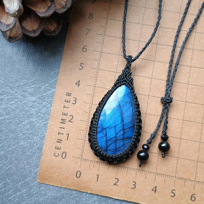 Labradorite Macrame Necklace | Pendant size approx 5.8 cm