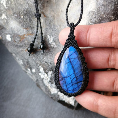 Labradorite Macrame Necklace | Pendant size approx 5.8 cm