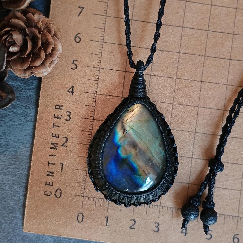 Labradorite Macrame Necklace  | Pendant size approx 6 cm