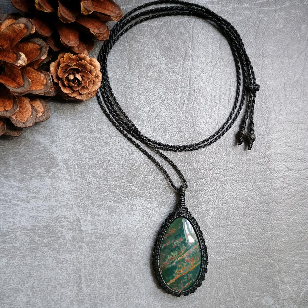 Bloodstone Macrame Necklace | Pendant size approx 5.3 cm