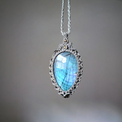 Spectrolite Labradorite Macrame Necklace | Pendant size approx 4.4 cm
