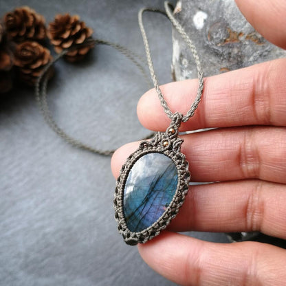 Spectrolite Labradorite Macrame Necklace | Pendant size approx 4.4 cm