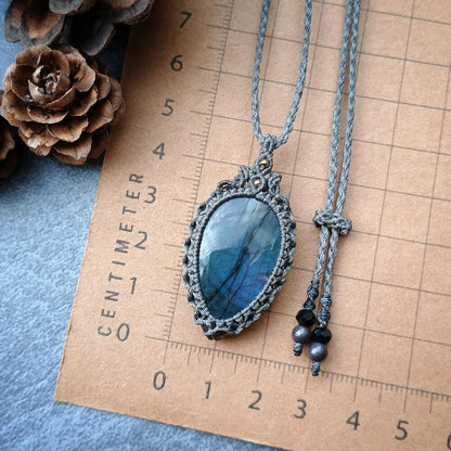 Spectrolite Labradorite Macrame Necklace | Pendant size approx 4.4 cm