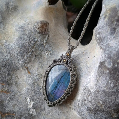 Spectrolite Labradorite Macrame Necklace | Pendant size approx 4.4 cm