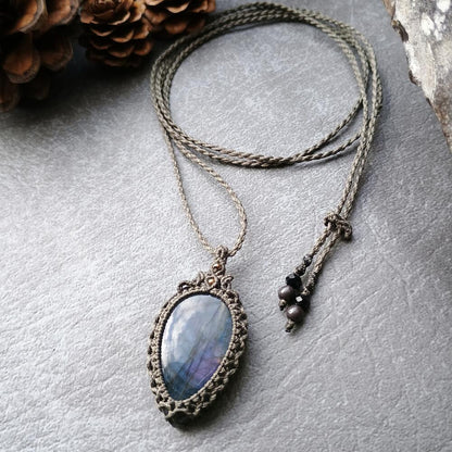 Spectrolite Labradorite Macrame Necklace | Pendant size approx 4.4 cm