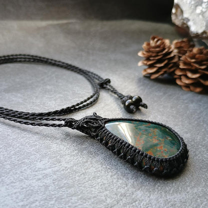 Bloodstone Macrame Necklace | Pendant size approx 5.2 cm