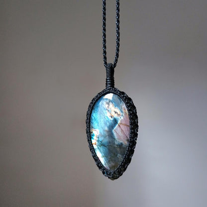 Spectrolite Labradorite Macrame Necklace | Pendant size approx 5.2 cm