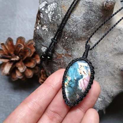 Spectrolite Labradorite Macrame Necklace | Pendant size approx 5.2 cm