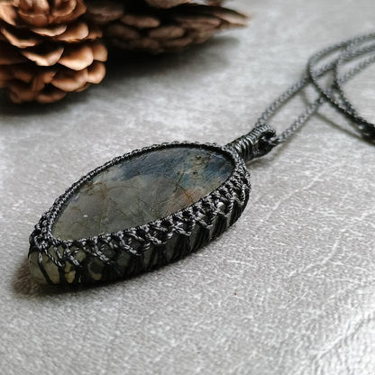 Spectrolite Labradorite Macrame Necklace | Pendant size approx 5.2 cm