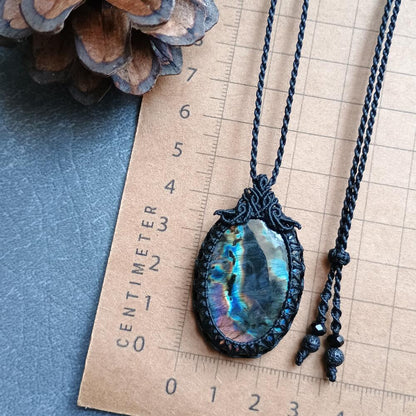 Spectrolite Labradorite Macrame Necklace | Pendant size approx 4.4 cm