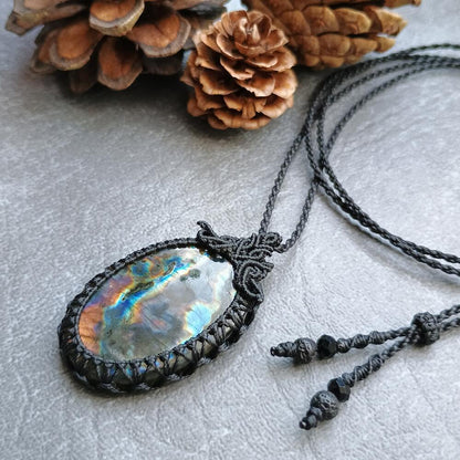 Spectrolite Labradorite Macrame Necklace | Pendant size approx 4.4 cm