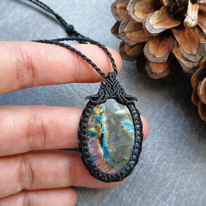 Spectrolite Labradorite Macrame Necklace | Pendant size approx 4.4 cm
