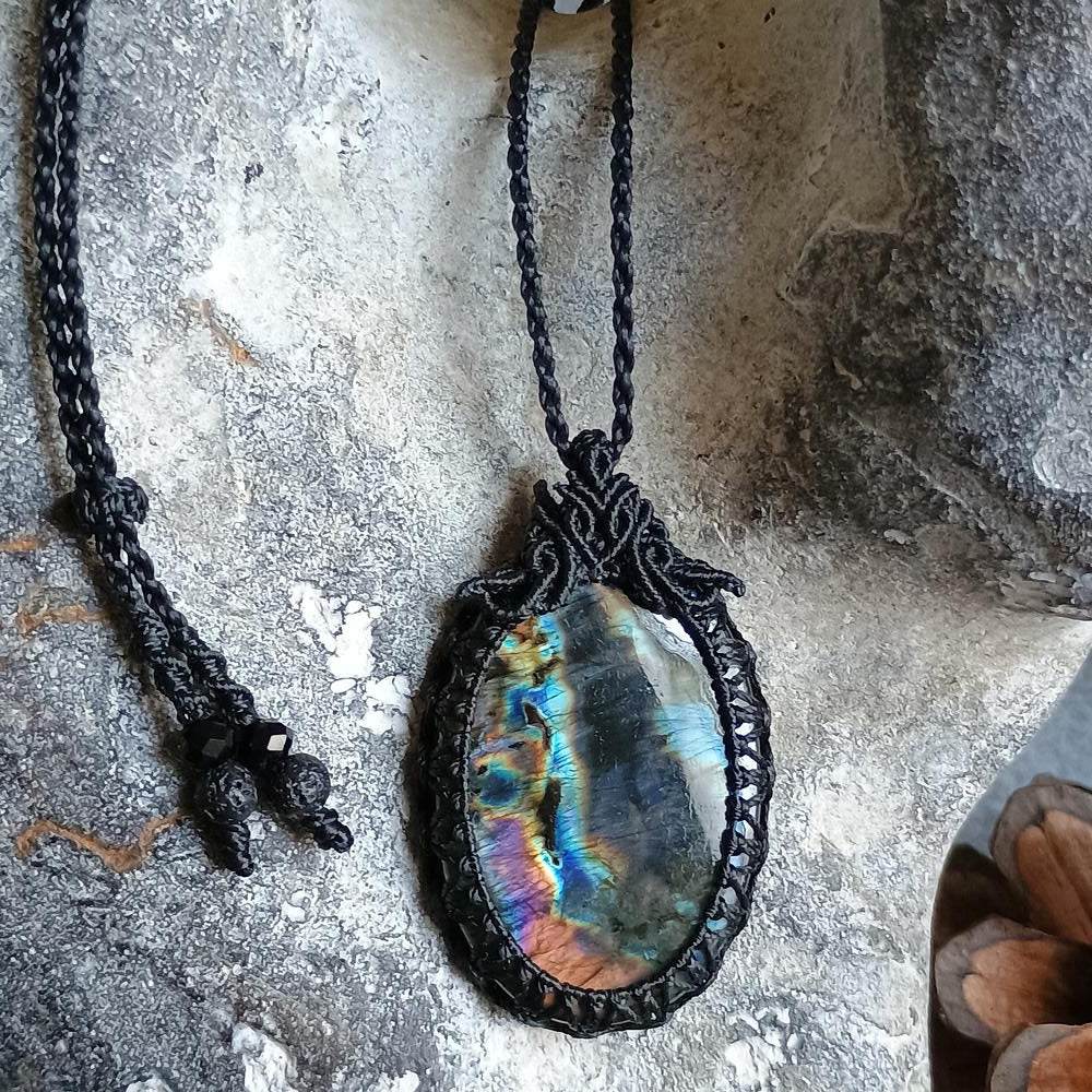 Spectrolite Labradorite Macrame Necklace | Pendant size approx 4.4 cm