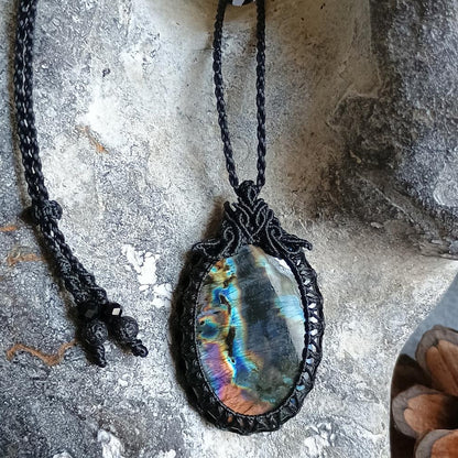 Spectrolite Labradorite Macrame Necklace | Pendant size approx 4.4 cm