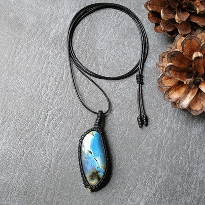 Labradorite - Leaf shape Macrame Necklace  | Pendant size approx 5.9 cm