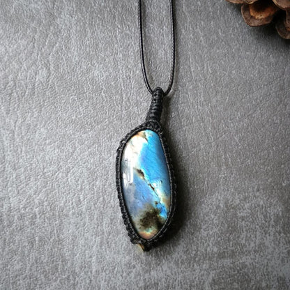 Labradorite - Leaf shape Macrame Necklace  | Pendant size approx 5.9 cm