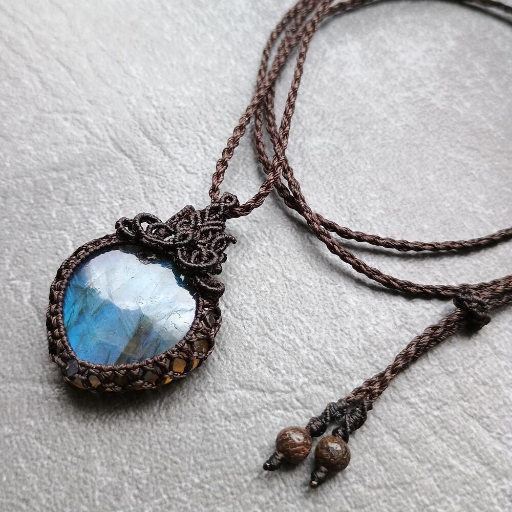 Labradorite Macrame Necklace | Pendant size approx 3.6 cm -  SOLD
