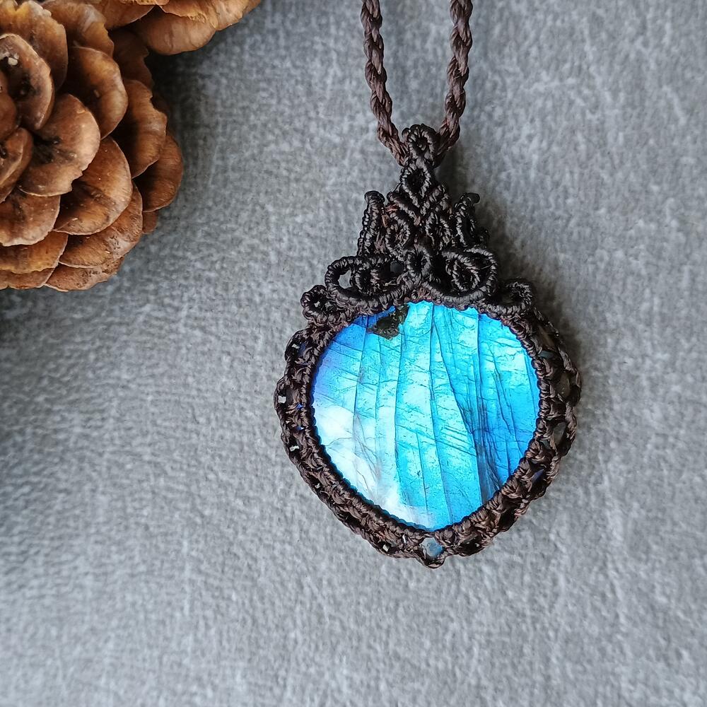 Labradorite Macrame Necklace | Pendant size approx 3.6 cm -  SOLD