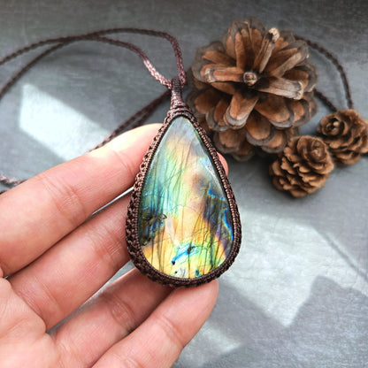 Labradorite Macrame Necklace | Pendant size approx 6.8 cm