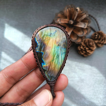 Labradorite Macrame Necklace | Pendant size approx 6.8 cm