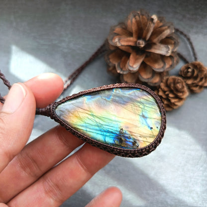 Labradorite Macrame Necklace | Pendant size approx 6.8 cm