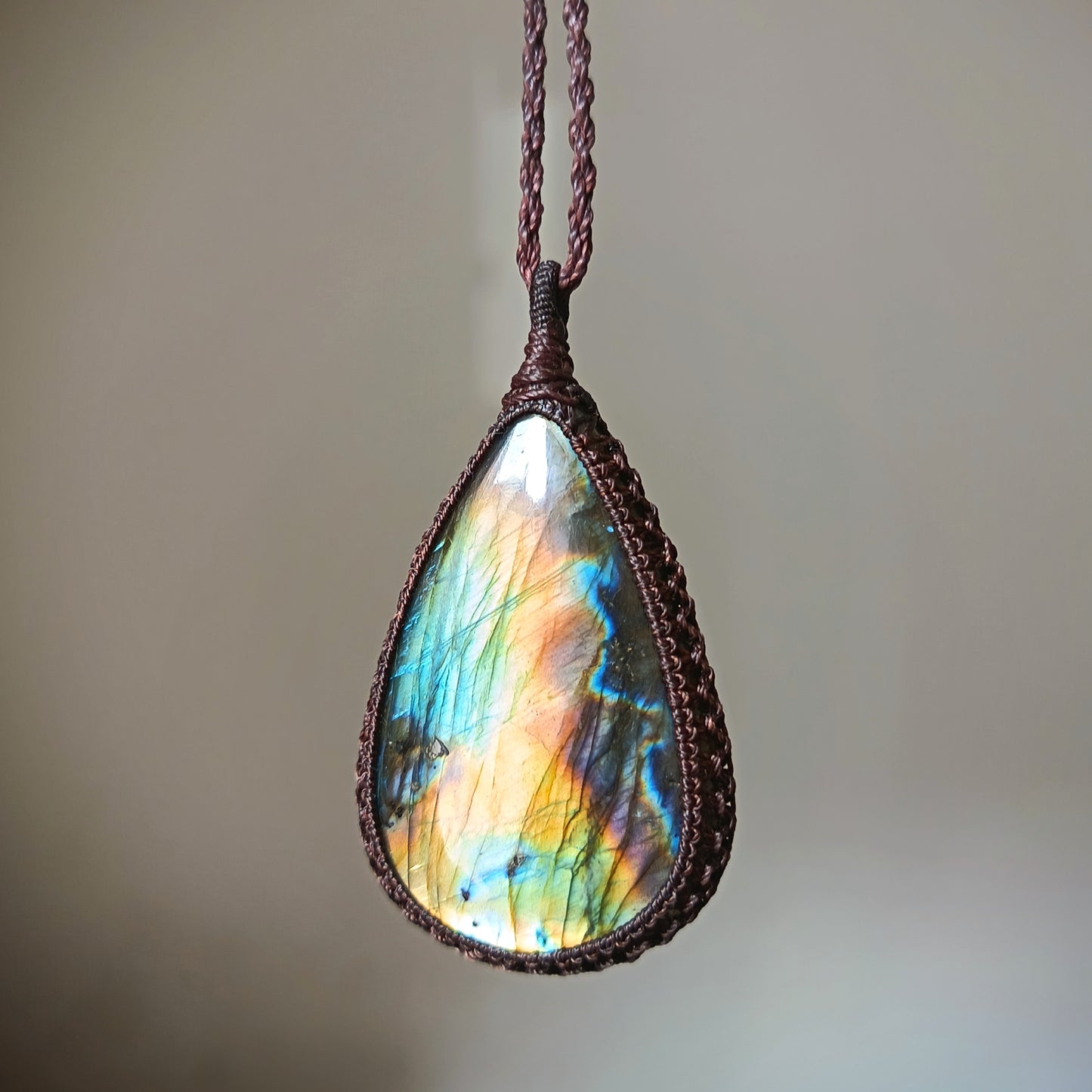 Labradorite Macrame Necklace | Pendant size approx 6.8 cm