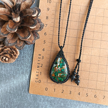 Malachite Chrysocolla Macrame Necklace | Pendant size approx 4.7 cm